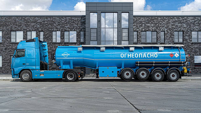 Сколько по времени сливается бензовоз на заправке?